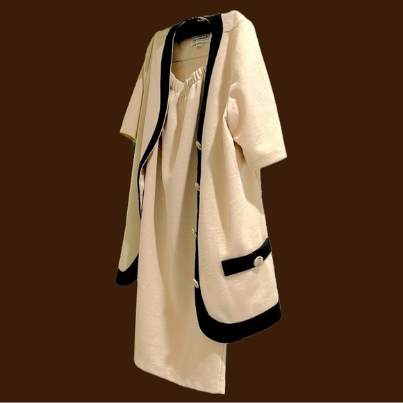 Like New Vintage skirt suit set 70s S/M twoPiece beige colorblock retro vtg euc